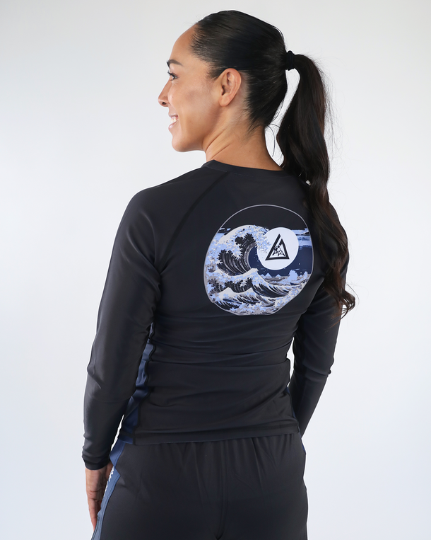 Midnight Wave Long-Sleeve Rashguard (Women)